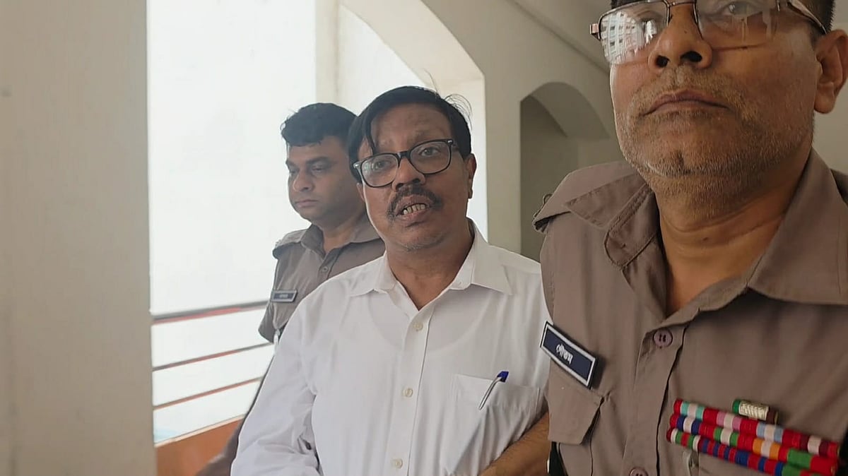 সন্ত্রাসবিরোধী মামলায় রিমান্ড শেষে কারাগারে জামালপুর-১ আসনের সাবেক এমপি নূর মোহাম্মদ