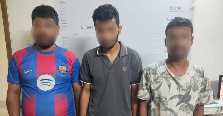 ধানমন্ডিতে চাপাতি ঠেকিয়ে ছিনতাইয়ের ঘটনায় গ্রেফতার ৩: নেপথ্যে পেশাদার চক্র