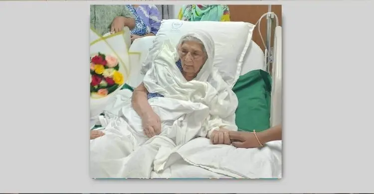 না ফেরার দেশে বরেণ্য নাট্যকার মামুনুর রশীদের মা রোকেয়া খানম
