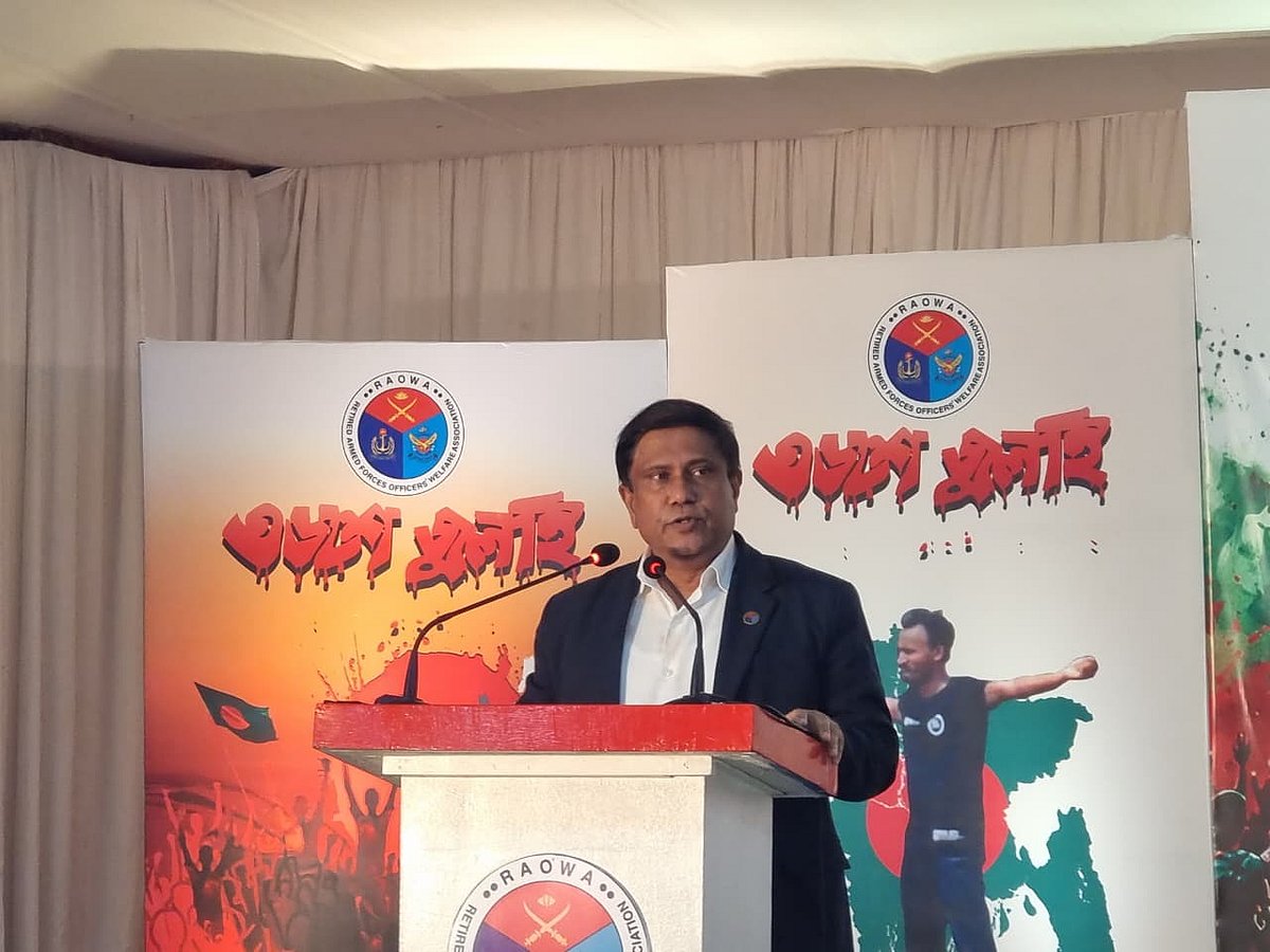 জুলাই অভ্যুত্থানের চেতনাকে ধারণ না করে দেশকে সামনে এগিয়ে নেওয়া অসম্ভব: প্রতিরক্ষা উপদেষ্টা