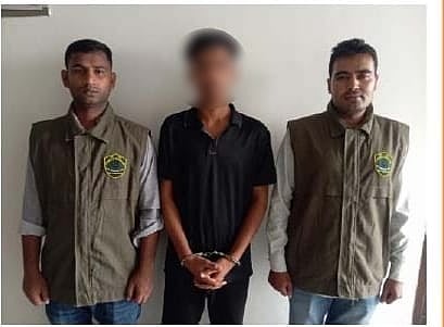 ফেসবুকে ইলিশ বিক্রির অভিনব প্রতারণা: নড়াইল থেকে মূলহোতা গ্রেপ্তার
