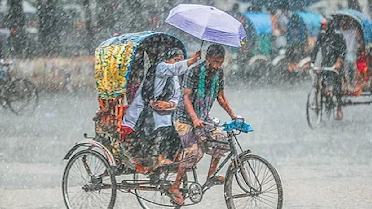 ঢাকায় বৃষ্টি কিছুটা কমলেও দক্ষিণাঞ্চলে ভারী বর্ষণের পূর্বাভাস, সক্রিয় মৌসুমি বায়ু