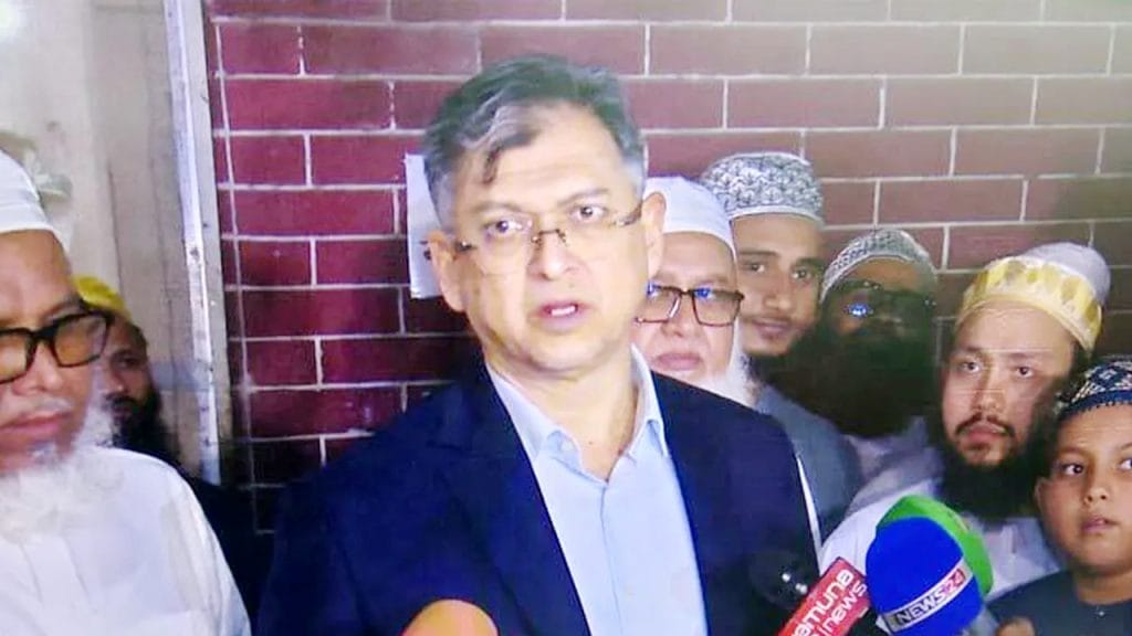 নির্বাচিত সংসদ ছাড়া ‘জুলাই সনদ’ বাস্তবায়নের প্রক্রিয়া জানা নেই : সালাহউদ্দিন আহমেদ