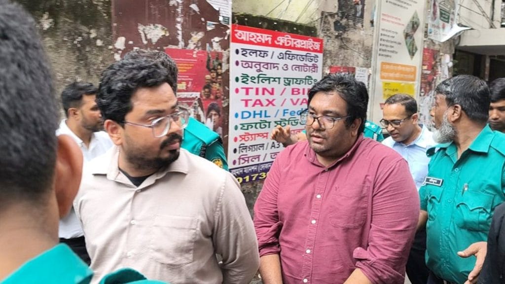 কোটি টাকা আত্মসাৎ: কারাগারে ফ্লাইট এক্সপার্টের ৩ কর্মকর্তা